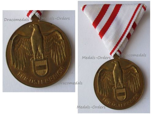 Austria WWI Commemorative Medal without Swords for Non Combatants by Grienauer