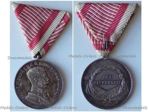 Austria Hungary WWI Large Silver Tapferkeit Bravery Medal 1st Class Kaiser Franz Joseph 1914 1916 by Leisek Marked by the Vienna Mint