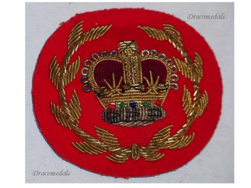 Great Britain Queen's Crown Warrant Officer Cap Badge 1952 Korea War British Royal Army Insignia