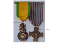 France WWII Set of 2 Medals on Officer's Bar (Valor & Discipline Medal, Combatants Cross)