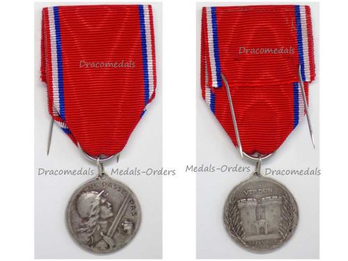 France WWI Silver Verdun Medal 1916 by Vernier Marked by Paul Leclere