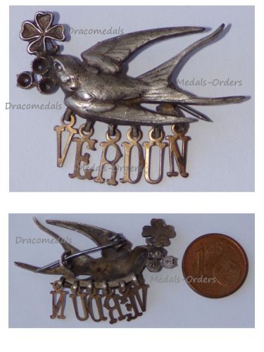 France WWI Verdun Swallow Patriotic Badge