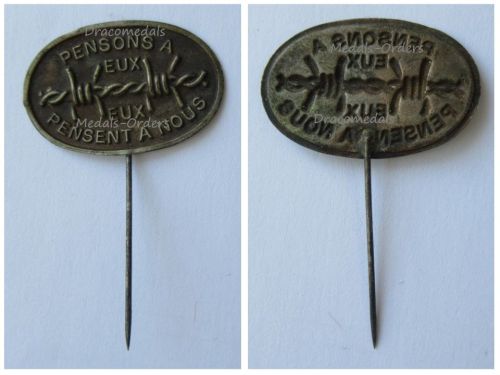 France WWII Badge Prisoners of War Donation Day 1940 Stickpin, "Pensons a Eux Eux Pensent a Nous"