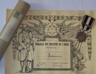 France WWI Aisne Chemin des Dames Medal with Clasp Aisne 1914 1918 with Diploma & Tube