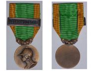 France WWI Medal for the Volunteers of the Great War with Clasp Engage Volontaire for Voluntary Enlistment Unifacial Type