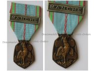 France WWII Commemorative Medal 1939 1945 with Clasp Manche by the Paris Mint