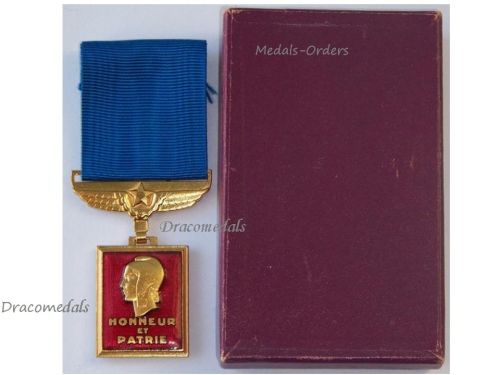 France WWII Aeronautical Medal 1945 by the Paris Mint Boxed