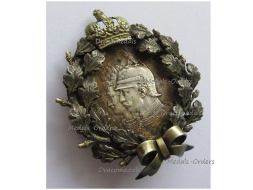 Germany WWI Patriotic Brooch with 2 Mark Coin 1701 1901 for the Bicentennial of the German Empire with the Prussian Royal Crown & Oak Leaf Wreath in Silver 800