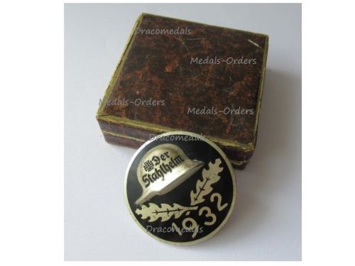 Germany WWI Membership Badge of Der Stahlhelm (The Steel Helmet) Veteran Combatant League Dated 1932 by STH Marked Ges Gesch Boxed 1918 1935