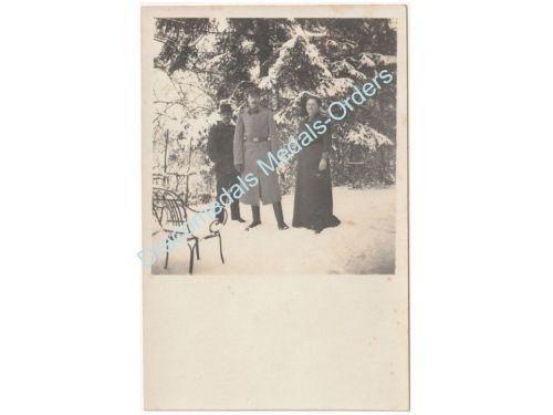 Germany WWI Family Photo German NCO, Overcoat, Engineers (Pioniere) Collar Tabs