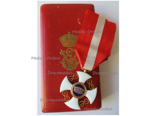 Italy WWI Order of the Italian Crown Knight's Cross King Vittorio Emanuele III Boxed